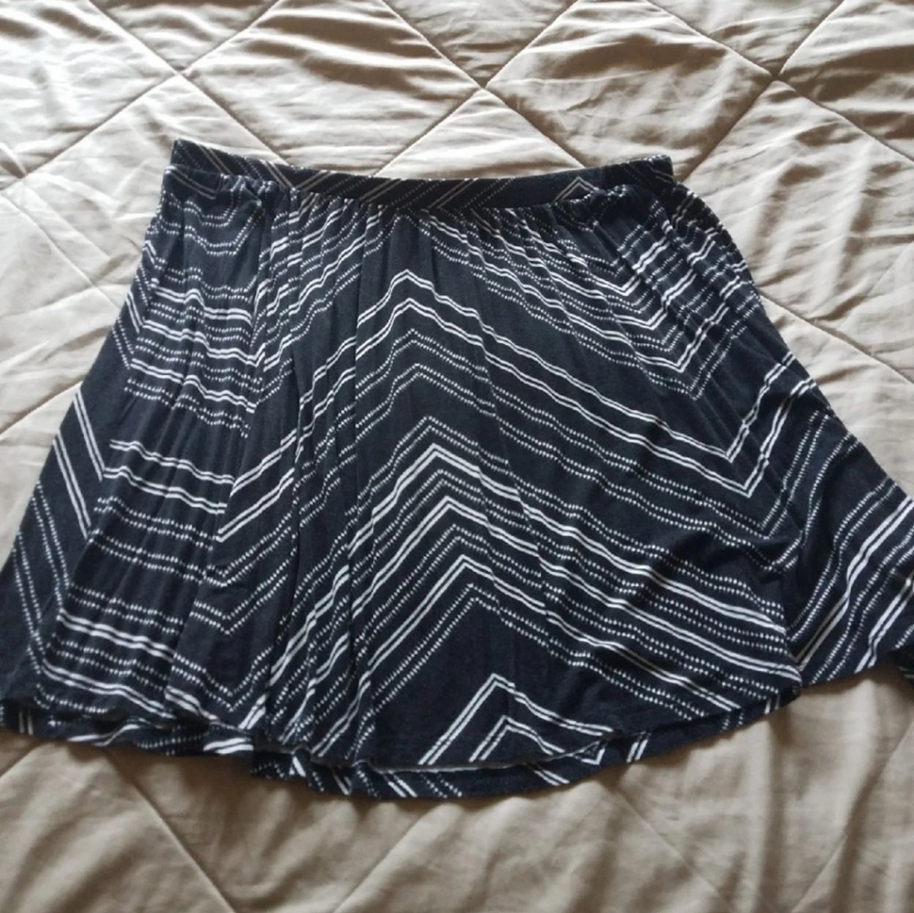 Old Navy Knee Length Skirt